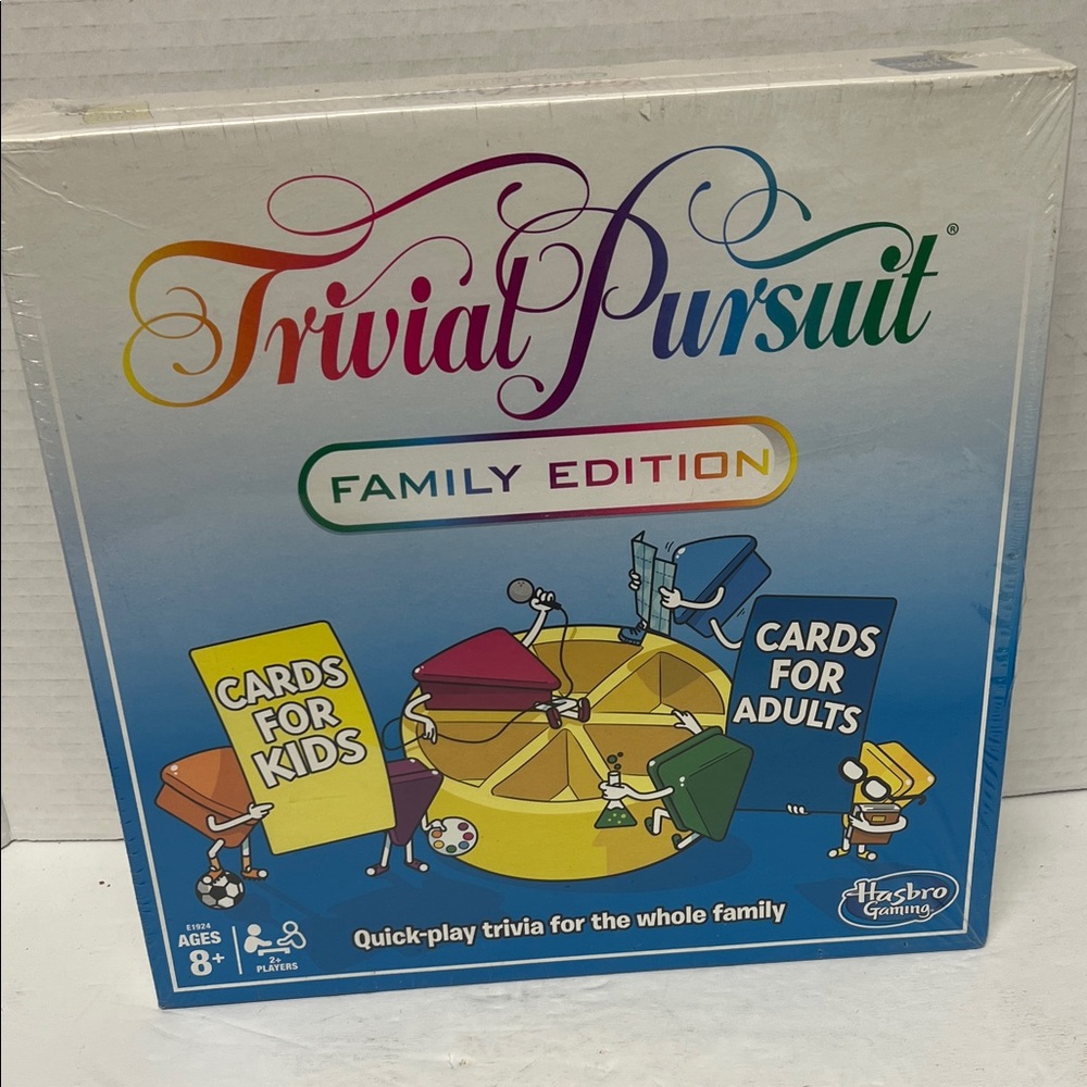 Hasbro Trivial Pursuit Family Edition - Colorful Trivia Game